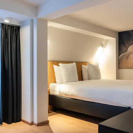 Hotel Urbanist By Harmony 4*