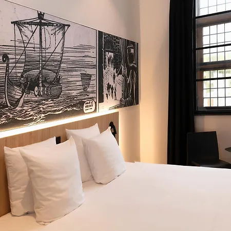 Urbanist By Harmony Hotel