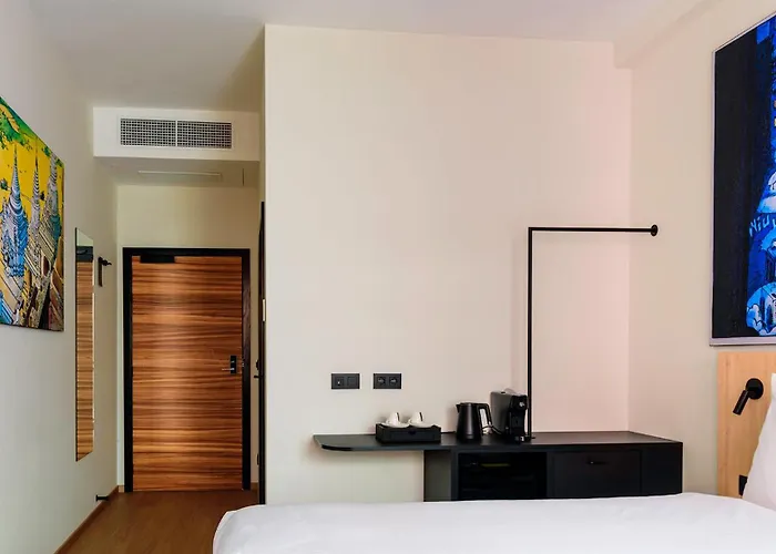 מלון Urbanist By Harmony 4*